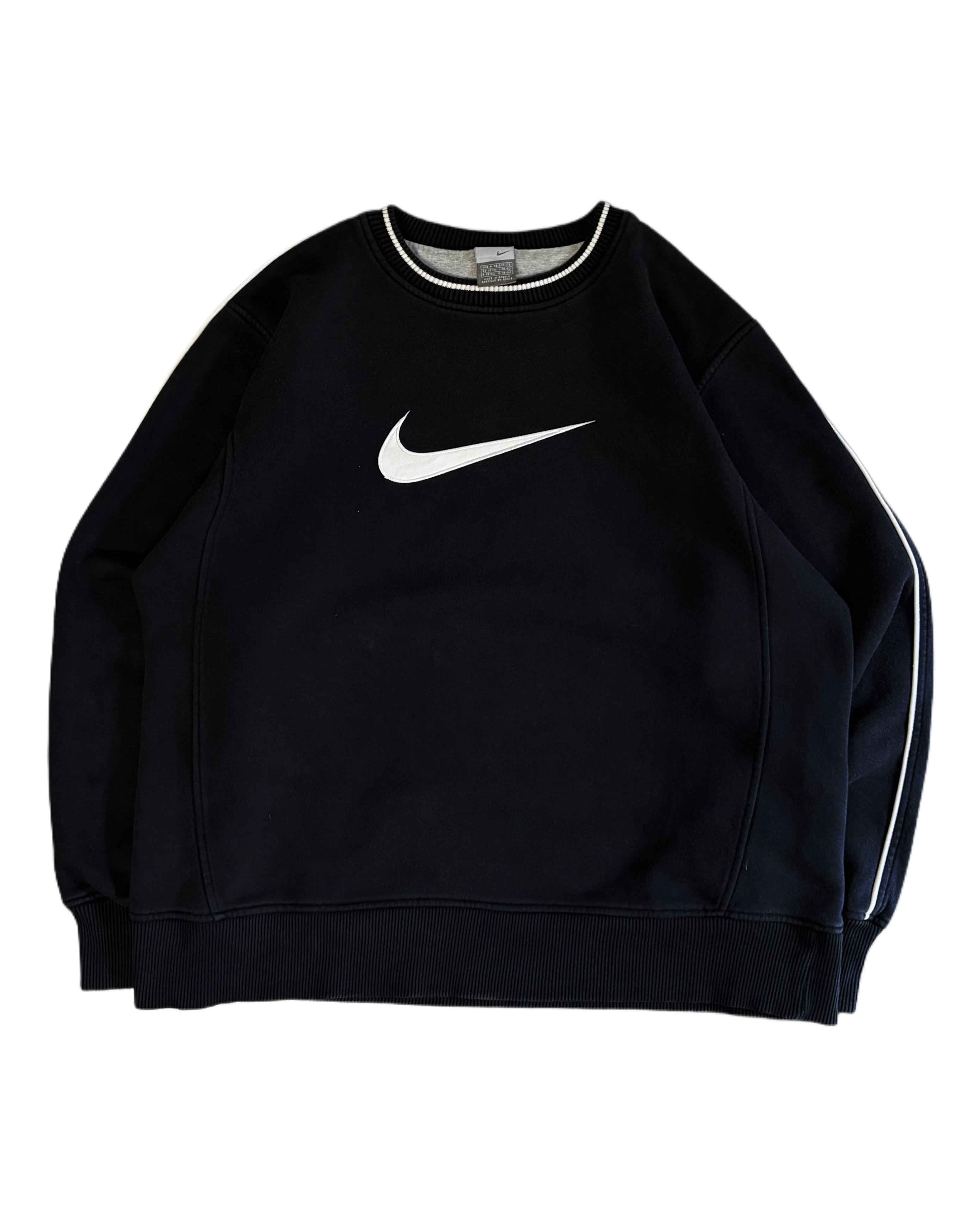 00s Nike Center Swoosh Crewneck Black (M) - Gods Thrift Athens