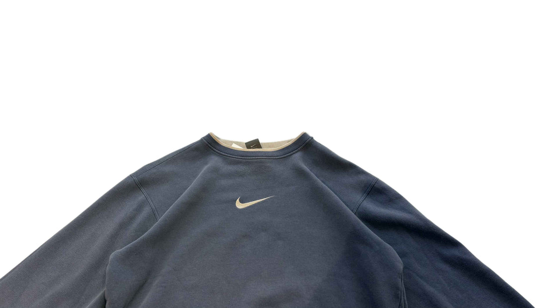 00s Nike Center swoosh crewneck (L) - Gods Thrift Athens