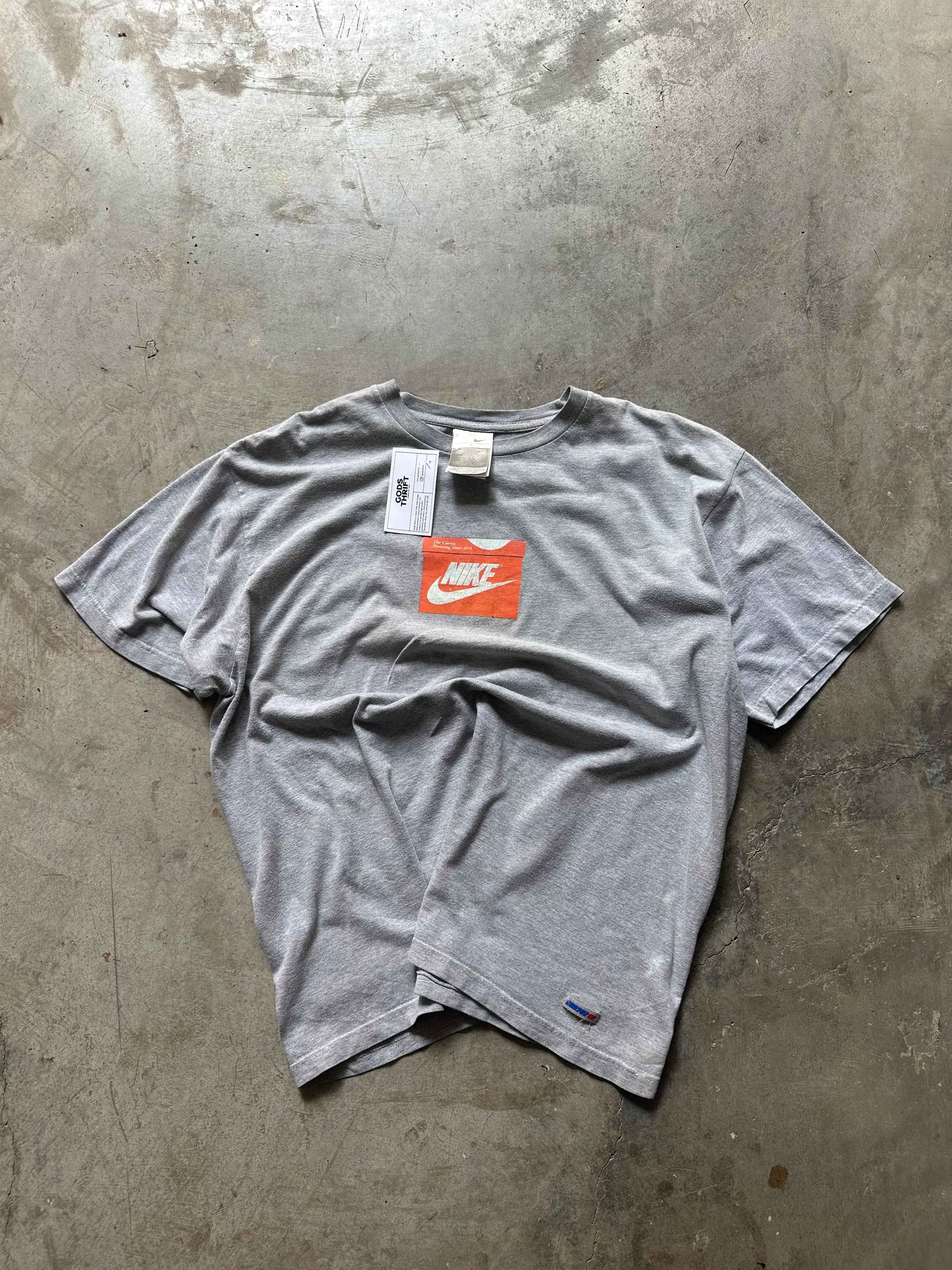 Nike Cortez 00s T-shirt (L) - Gods Thrift Athens