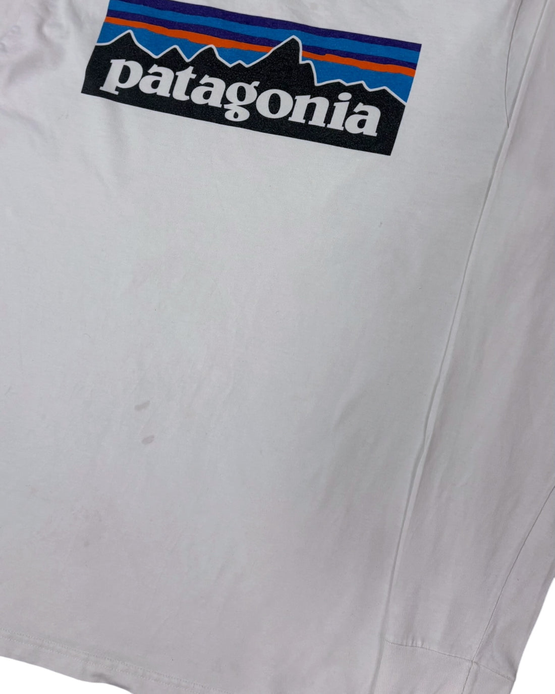 Patagonia Longsleeve T-shirt | White | Size L