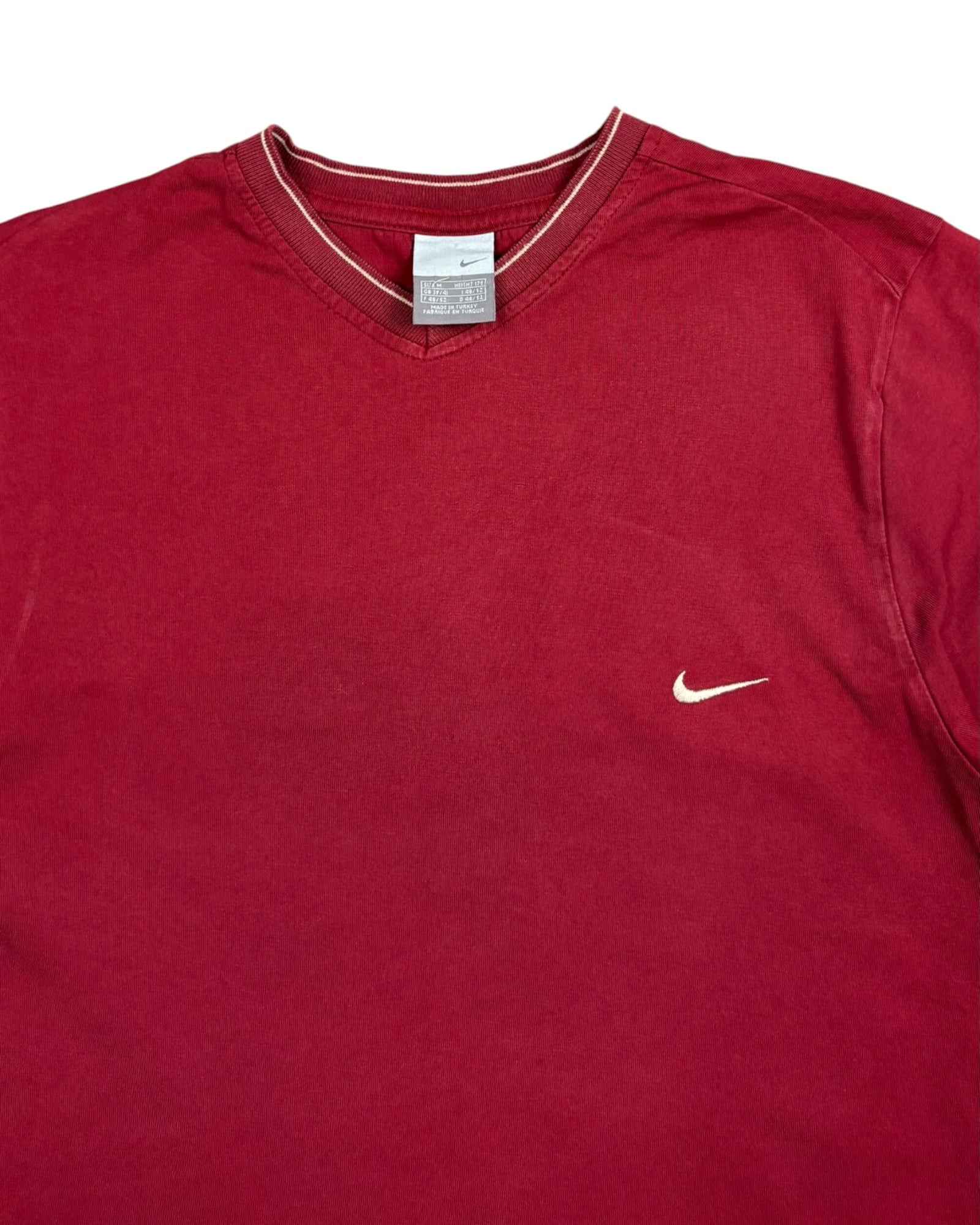 Vintage 00s Nike V-neck T-shirt | Red | Size M
