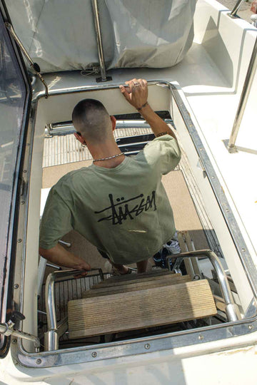 Stussy T-shirt in Olive (XL) - Gods Thrift Athens