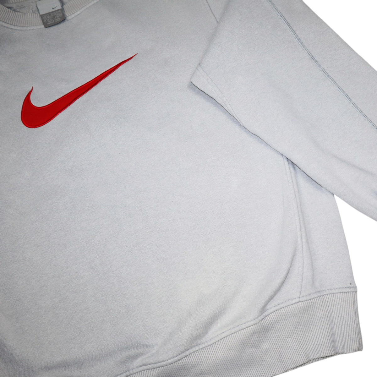 Vintage 2002 Nike Centre Swoosh Crewneck | Silver | Size M