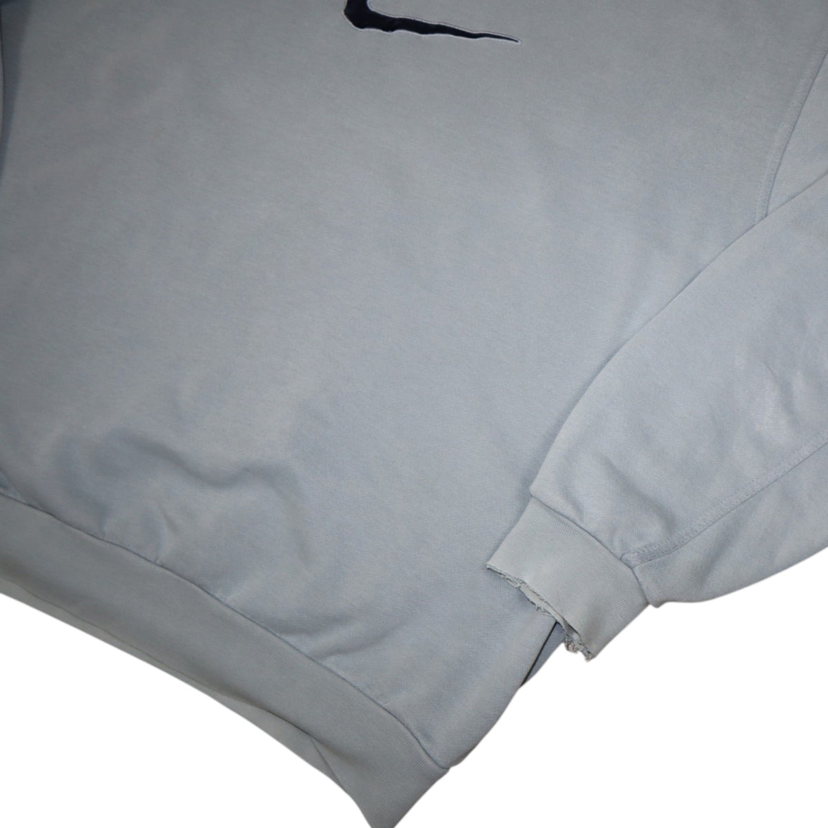 Vintage 2000s Nike Center Swoosh Crewneck | Baby Blue | Size M