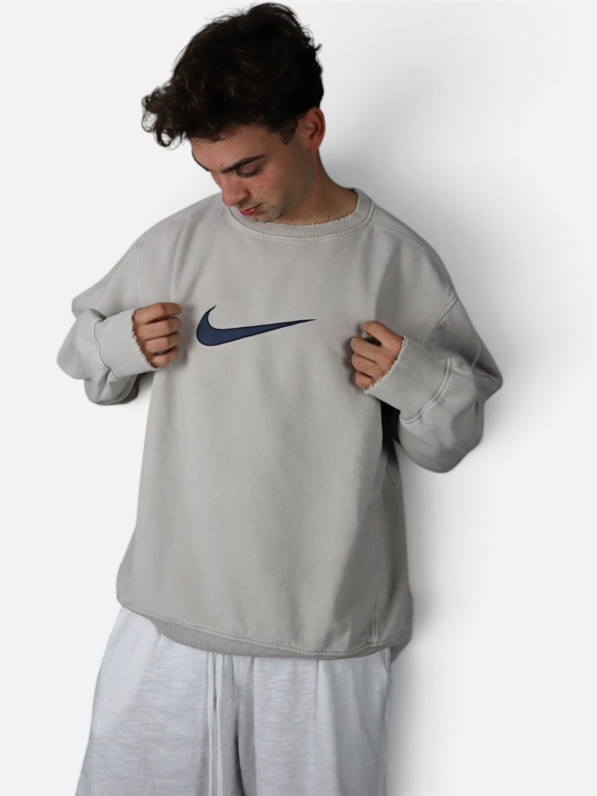 Vintage Nike distressed center swoosh crewneck, cream, worn front