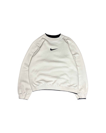 Vintage Nike Crewneck White (S) - Gods Thrift Athens